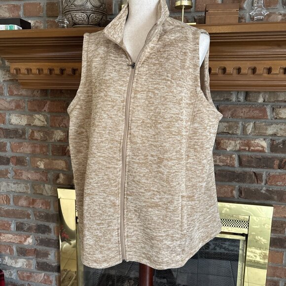 Lands' End Size 2X Tan Cozy Sherpa Fleece Vest zip front, pockets NWT - Picture 2 of 7